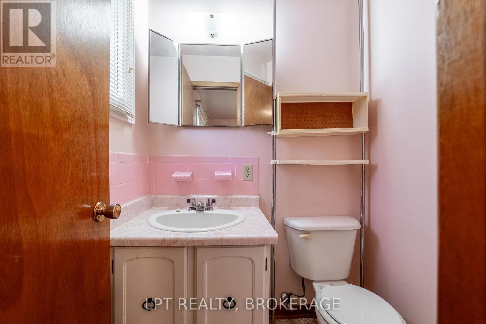 168 Braemar Road, Kingston (City Southwest), ON - Indoor Photo Showing Bathroom
