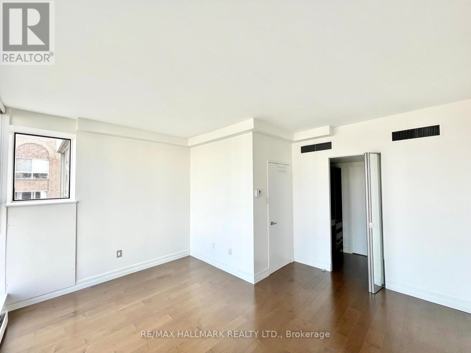 927 - 65 Scadding Avenue, Toronto, ON - Indoor Photo Showing Other Room