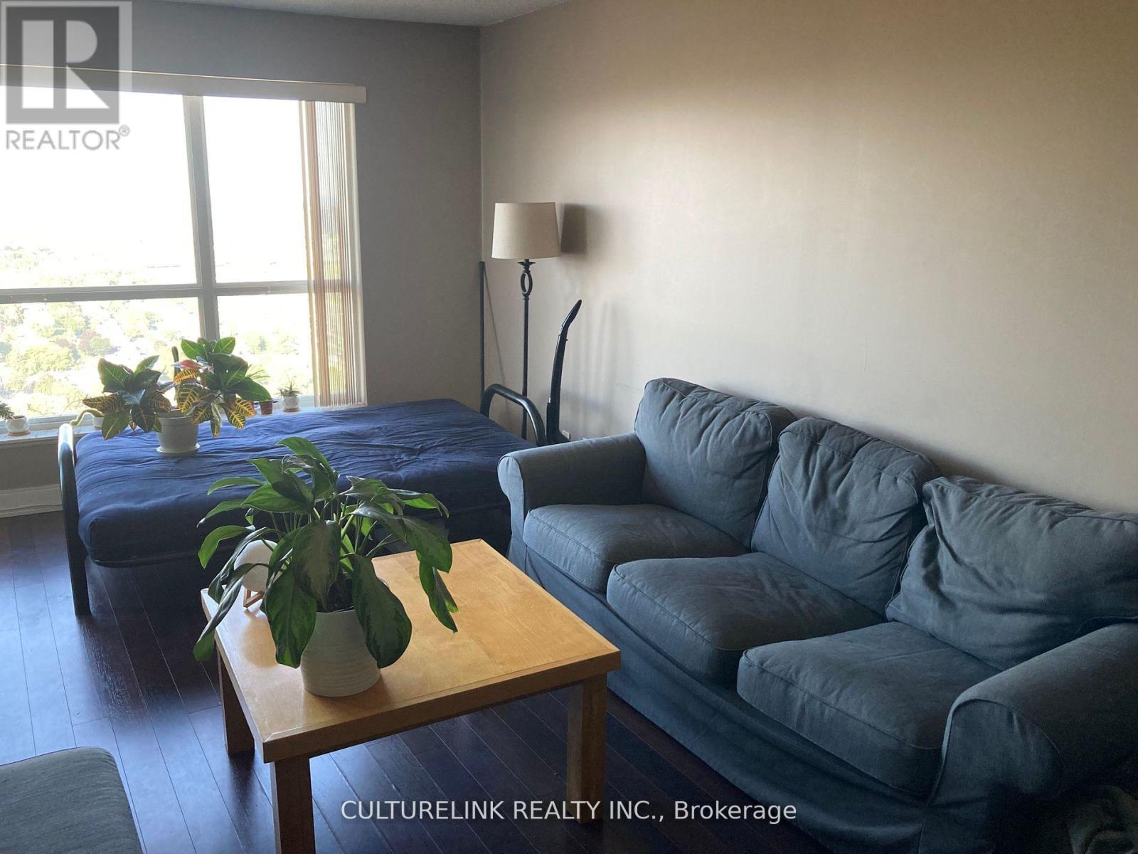 3815 - 135 Village Green Square, Toronto, ON - Indoor