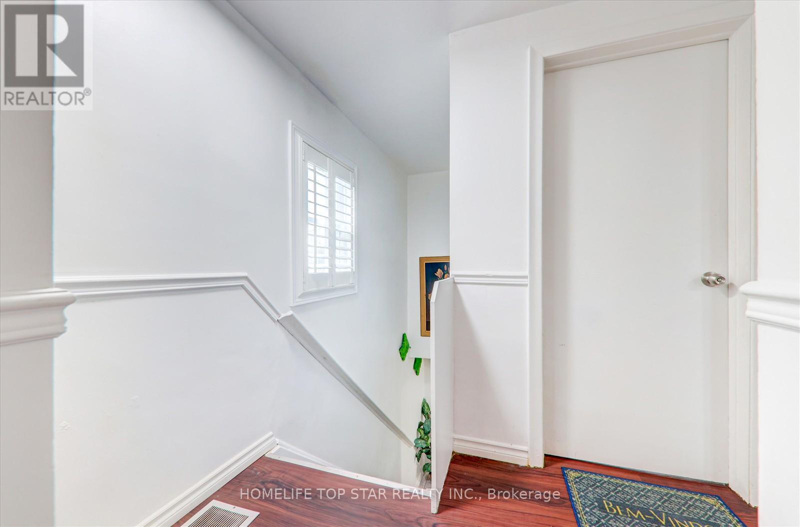 50 Chestnut Crescent, Toronto, ON - Indoor Photo Showing Other Room