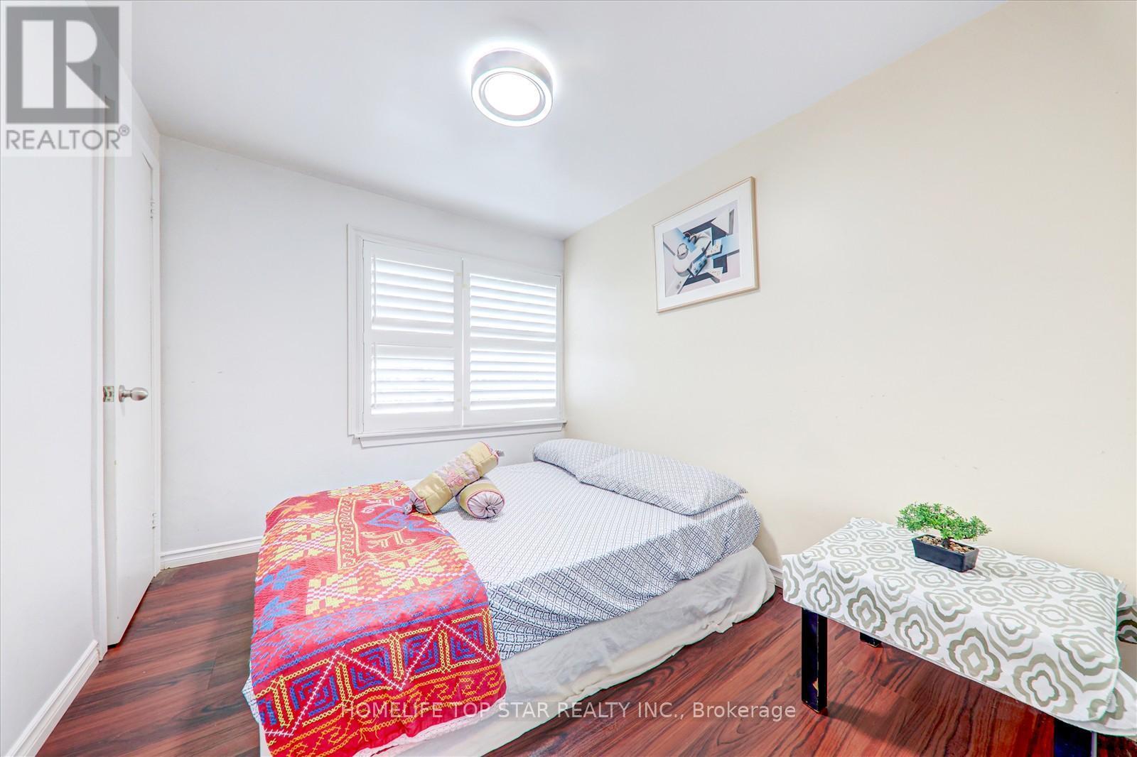 50 Chestnut Crescent, Toronto, ON - Indoor Photo Showing Bedroom