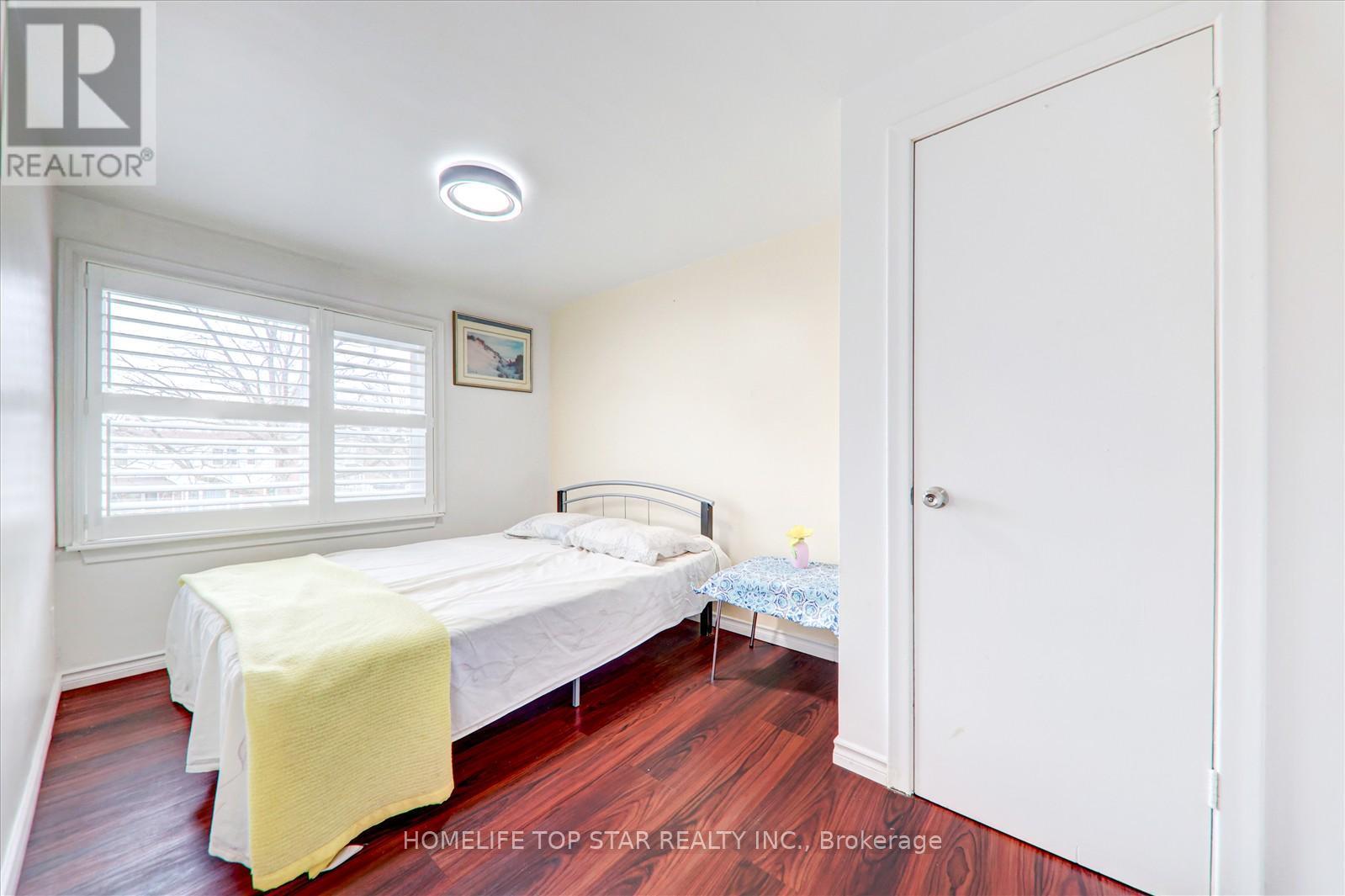 50 Chestnut Crescent, Toronto, ON - Indoor Photo Showing Bedroom