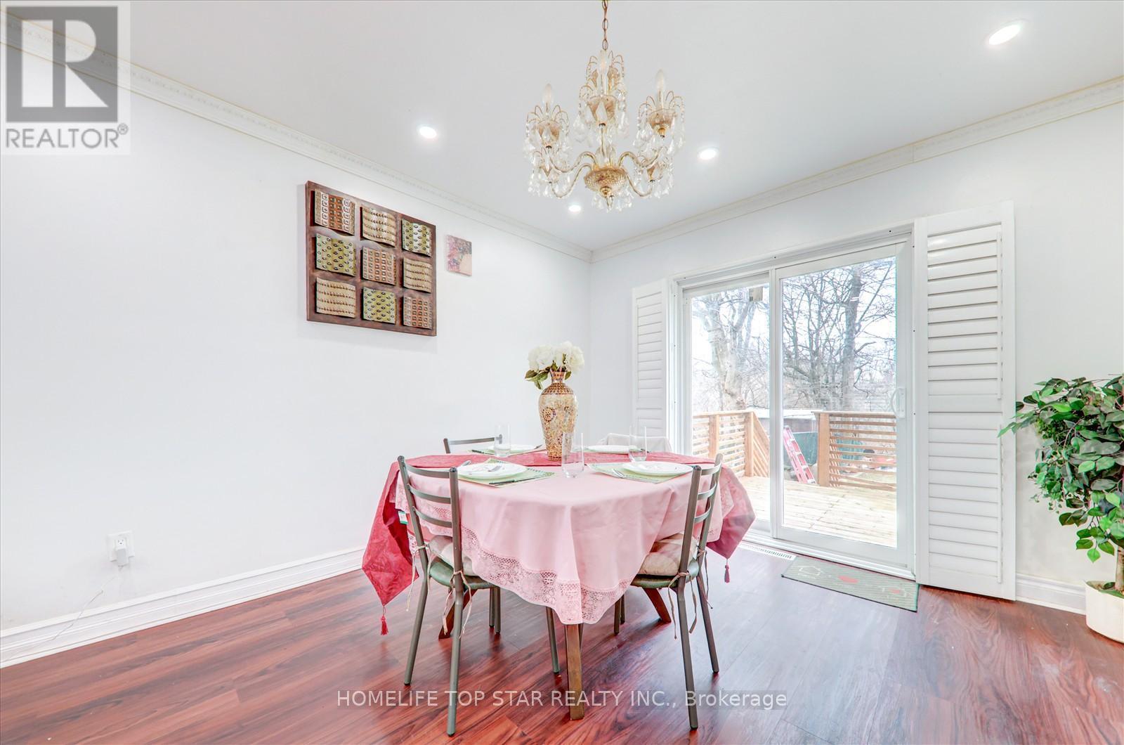 50 Chestnut Crescent, Toronto, ON - Indoor Photo Showing Dining Room