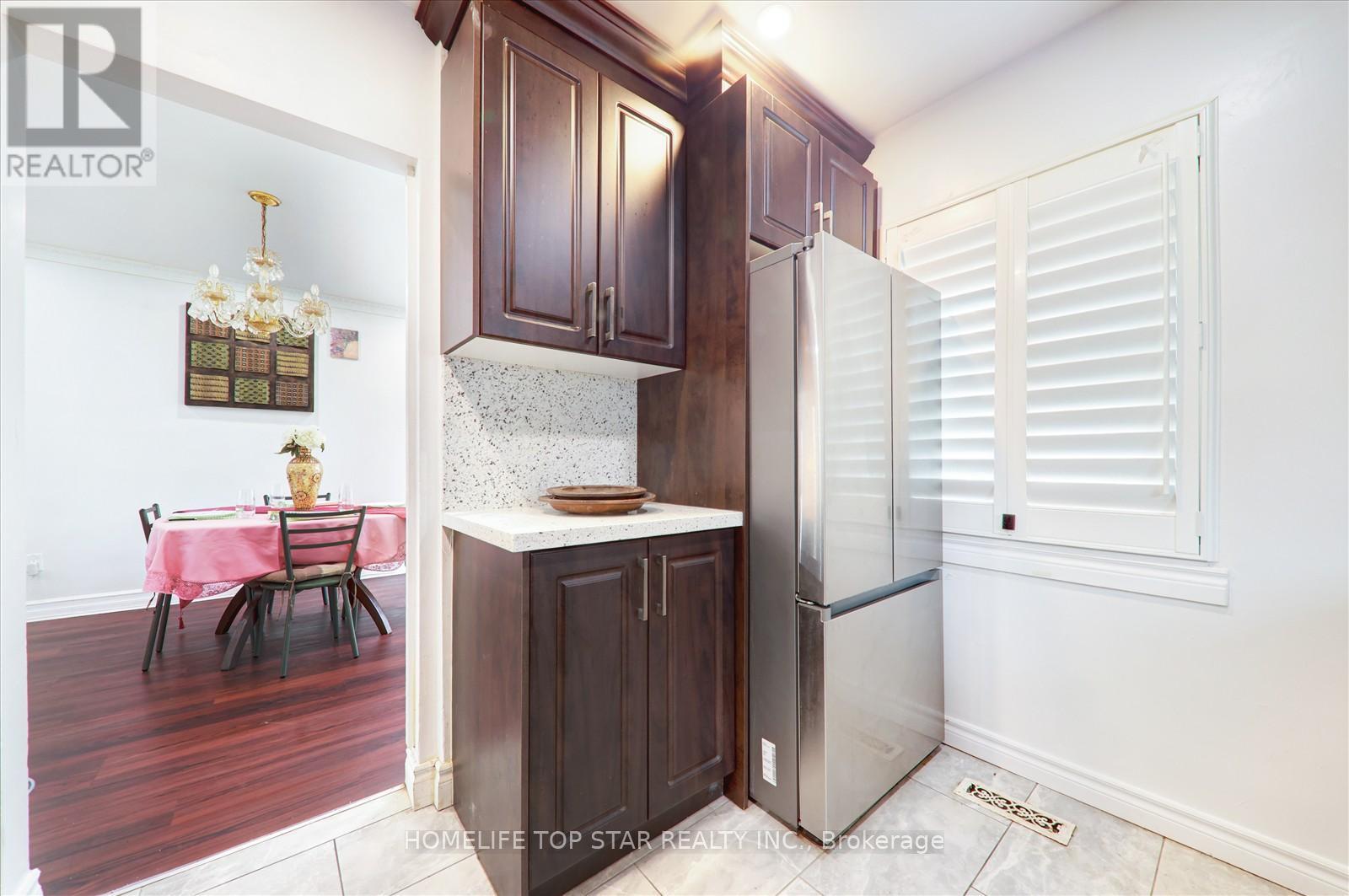 50 Chestnut Crescent, Toronto, ON - Indoor