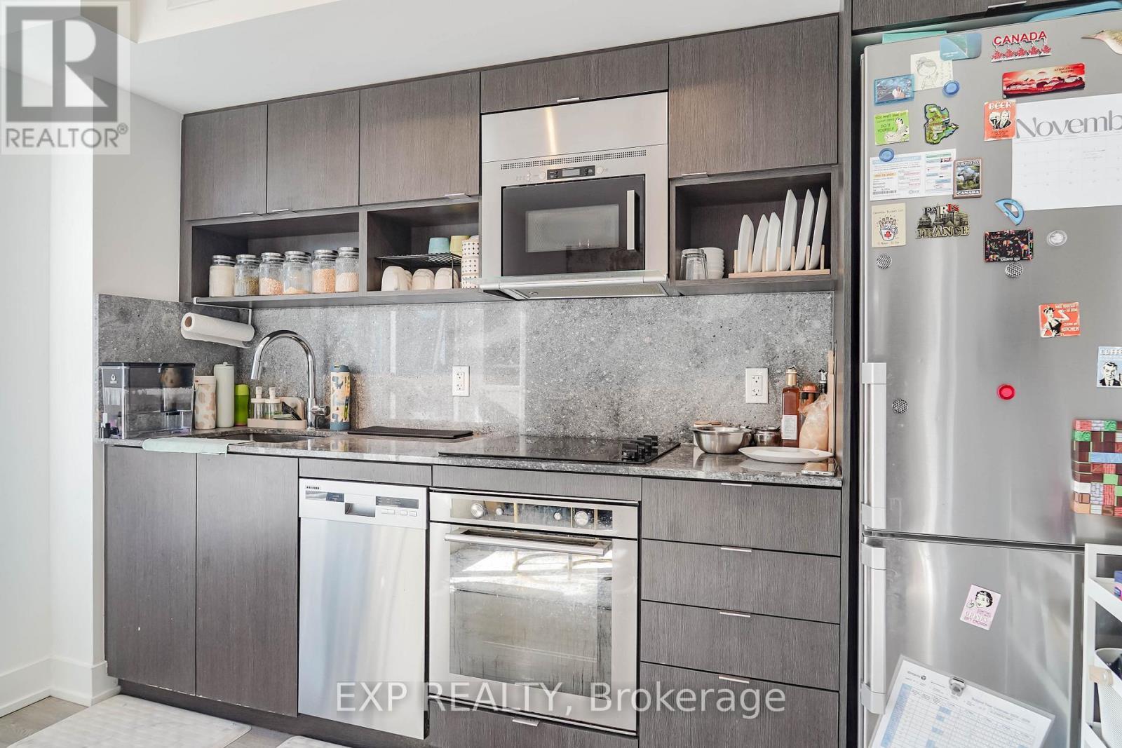308A - 7 Mabelle Avenue, Toronto, ON - Indoor Photo Showing Kitchen