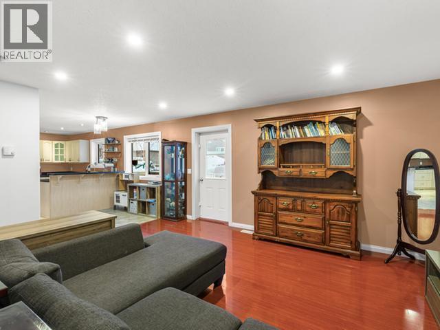 40 Stope Way, Whitehorse, YT - Indoor Photo Showing Other Room