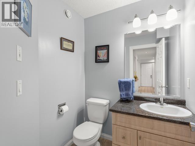 40 Stope Way, Whitehorse, YT - Indoor Photo Showing Bathroom