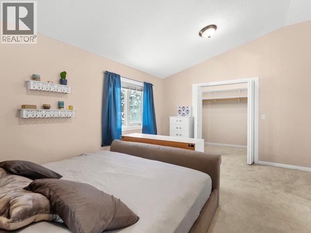 40 Stope Way, Whitehorse, YT - Indoor Photo Showing Bedroom