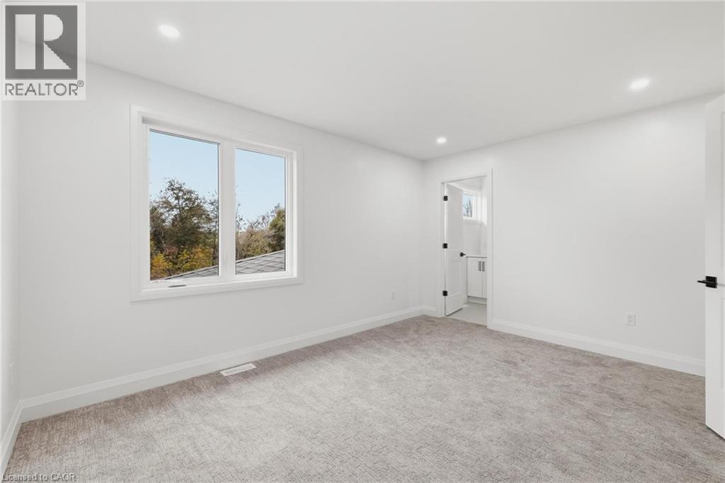 135 Pugh Street, Milverton, ON - Indoor Photo Showing Other Room