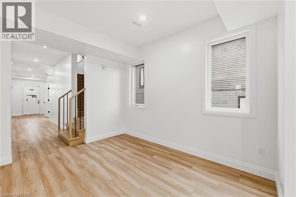 135 Pugh Street, Milverton, ON - Indoor Photo Showing Other Room