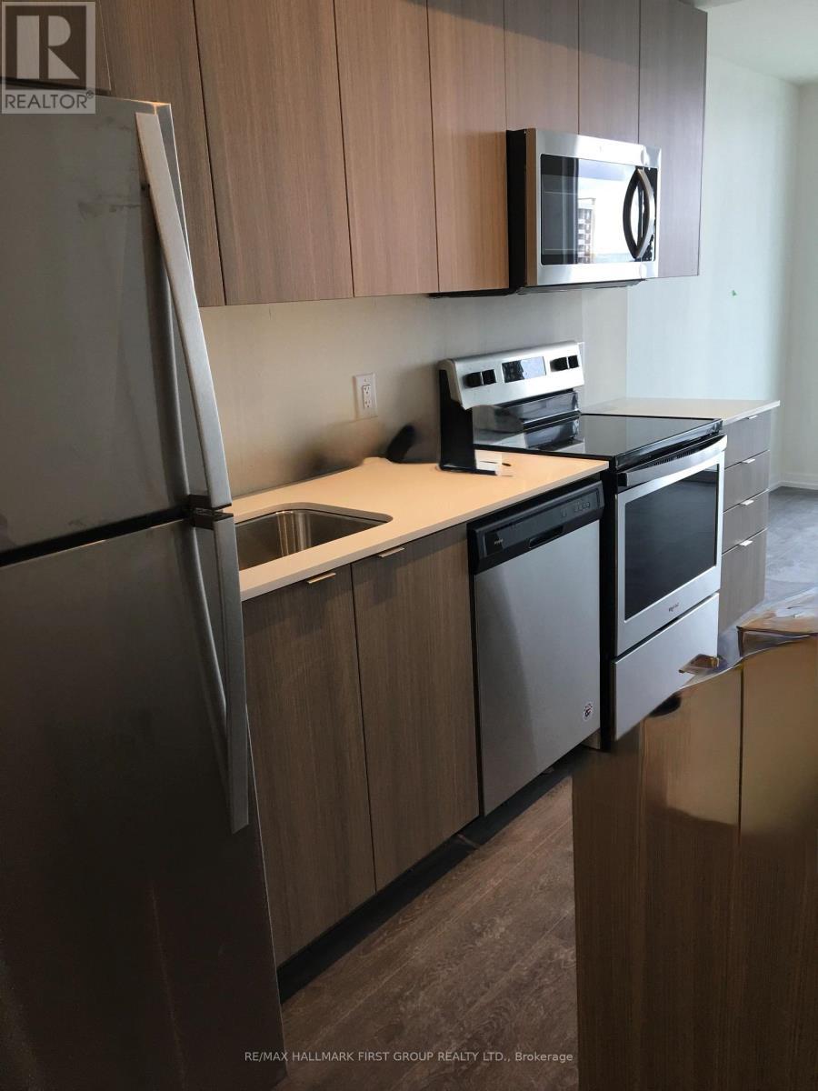 705 - 3237 Bayview Avenue, Toronto, ON - Indoor Photo Showing Kitchen With Stainless Steel Kitchen