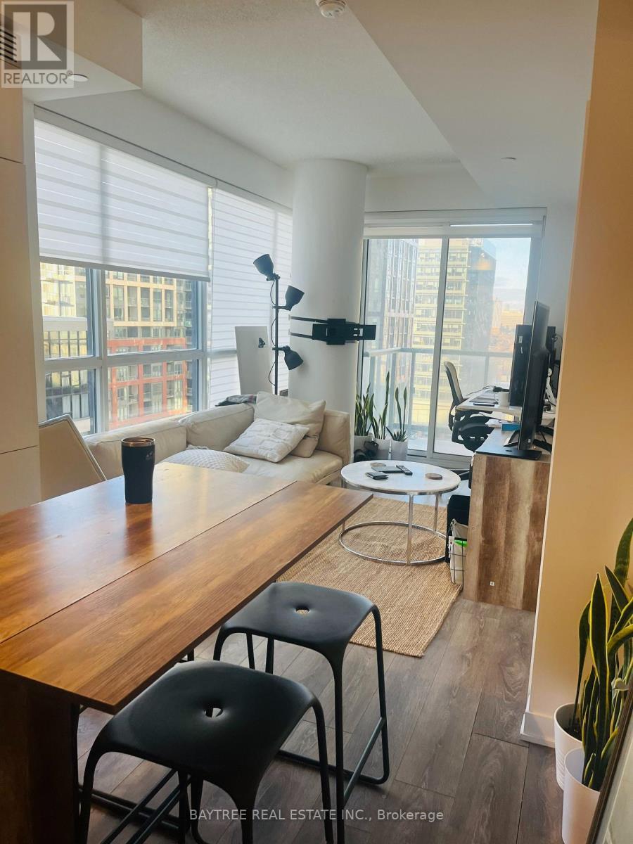 1606 - 87 Peter Street, Toronto, ON - Indoor