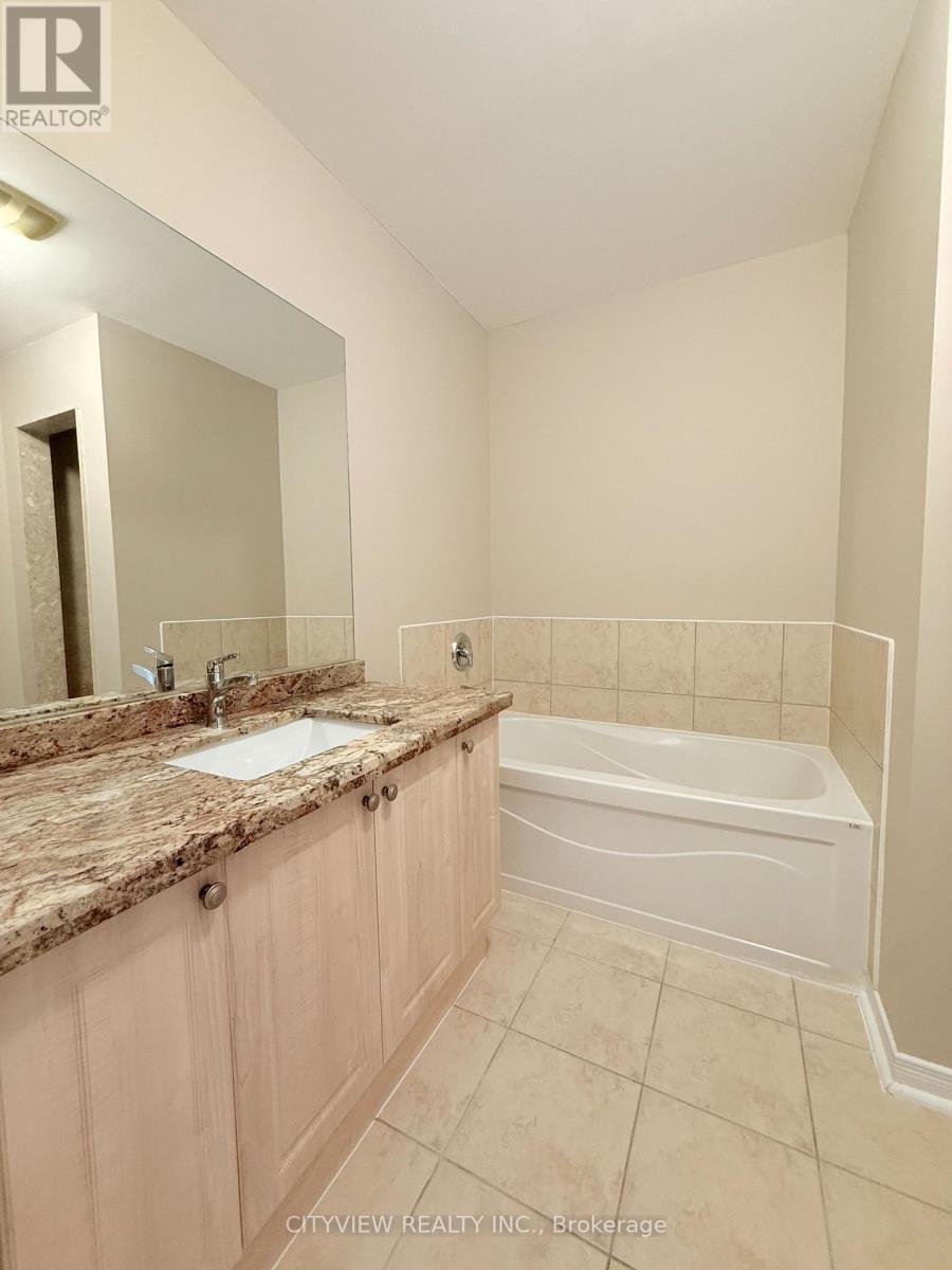 5727 Retreat Street, Mississauga, ON - Indoor Photo Showing Bathroom