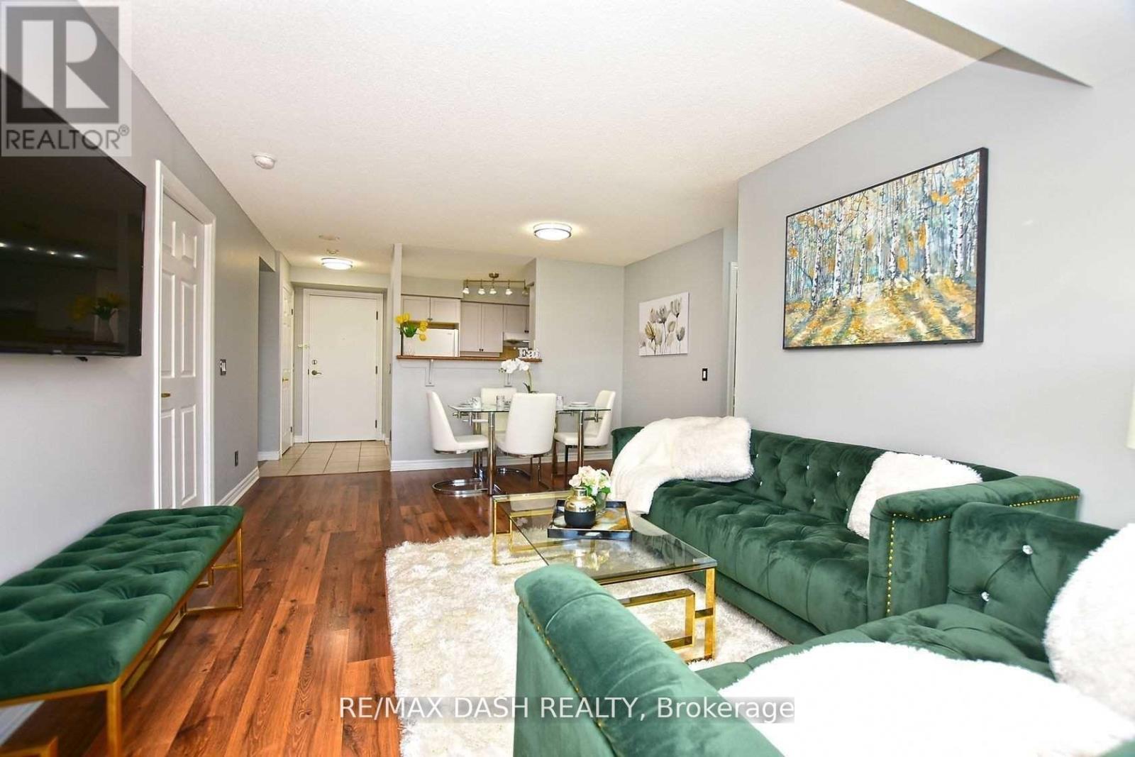 2728 - 700 Humberwood Boulevard, Toronto, ON - Indoor Photo Showing Living Room