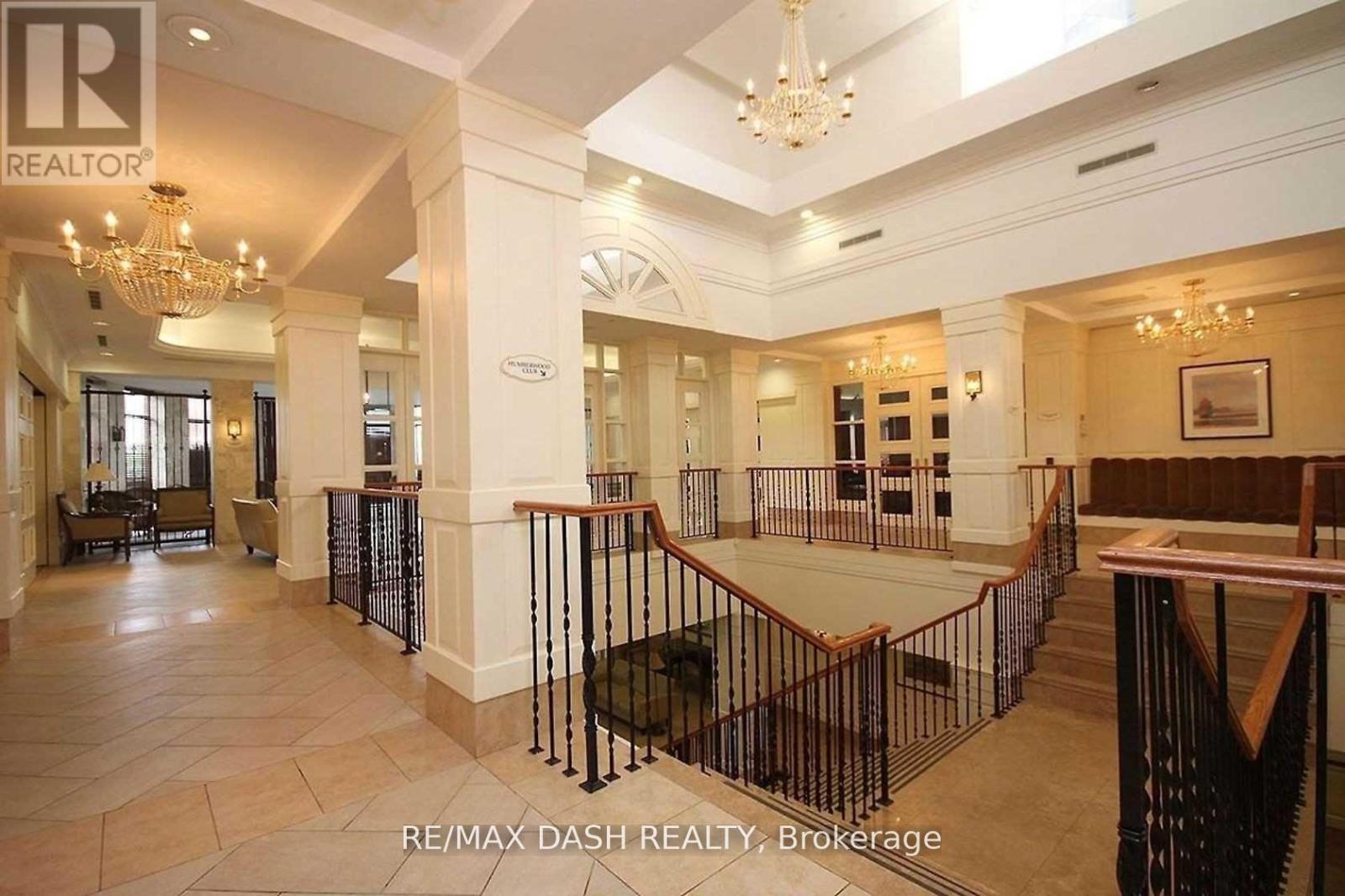 2728 - 700 Humberwood Boulevard, Toronto, ON - Indoor Photo Showing Other Room