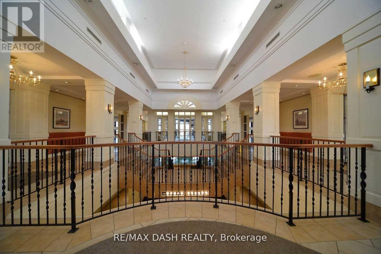 2728 - 700 Humberwood Boulevard, Toronto, ON - Indoor Photo Showing Other Room