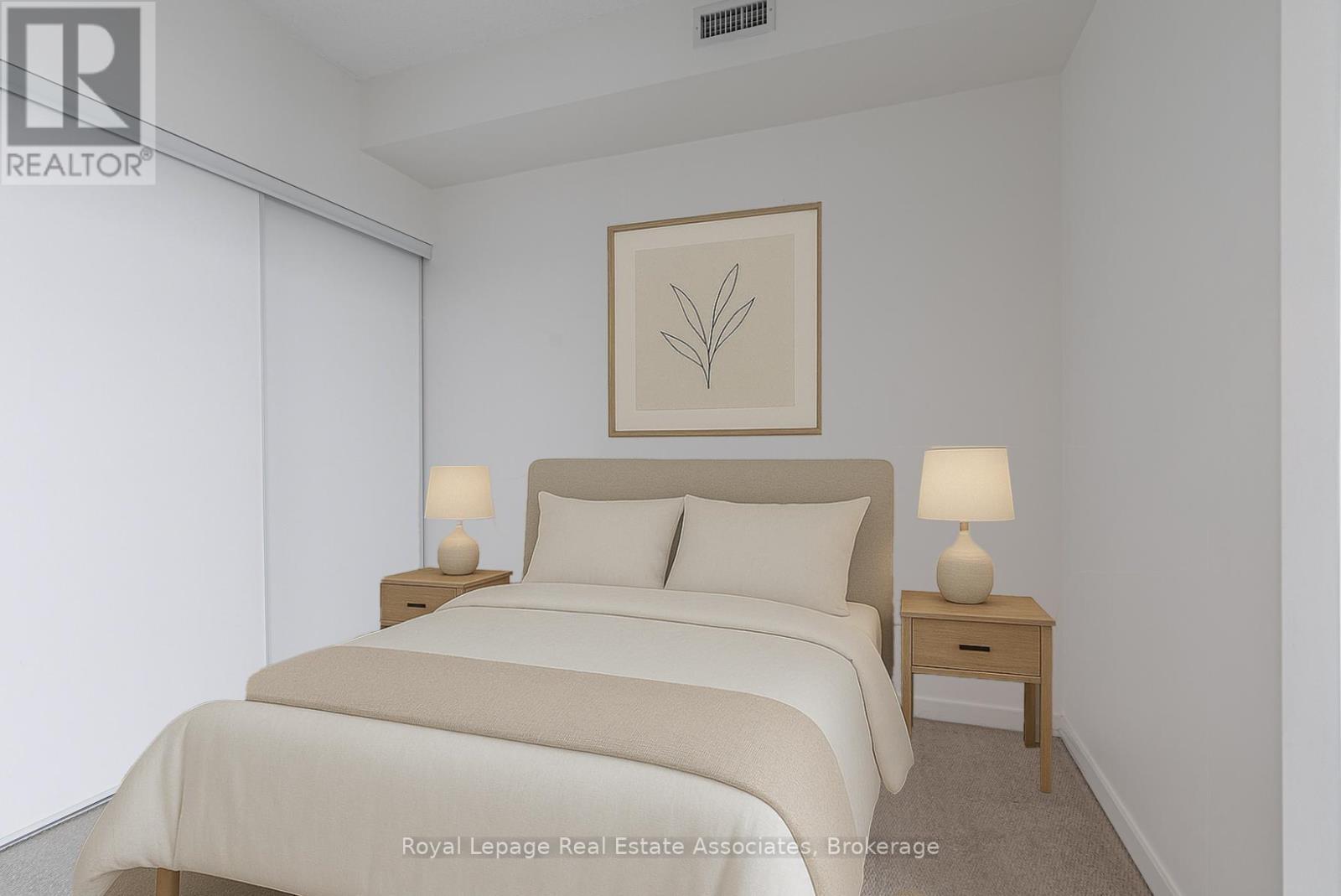 2206 - 105 The Queensway, Toronto, ON - Indoor Photo Showing Bedroom