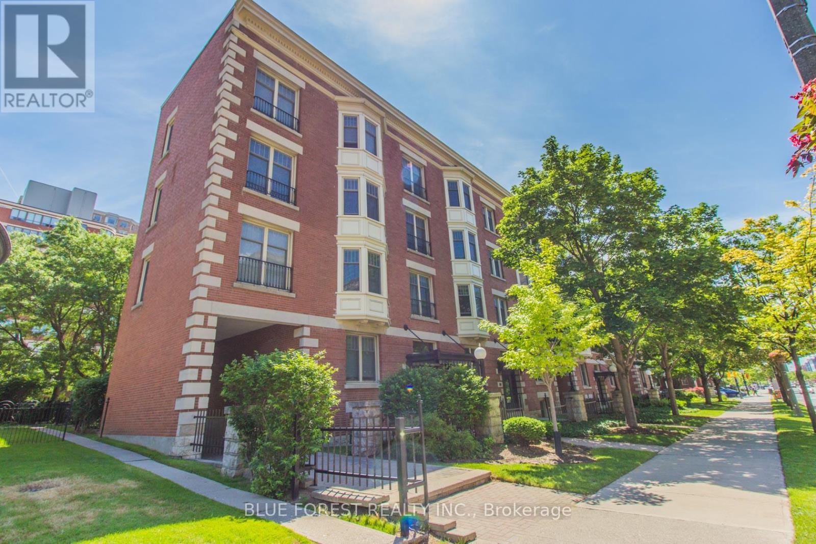 102 - 460 Wellington Street, London East (East F), ON - Outdoor With Facade