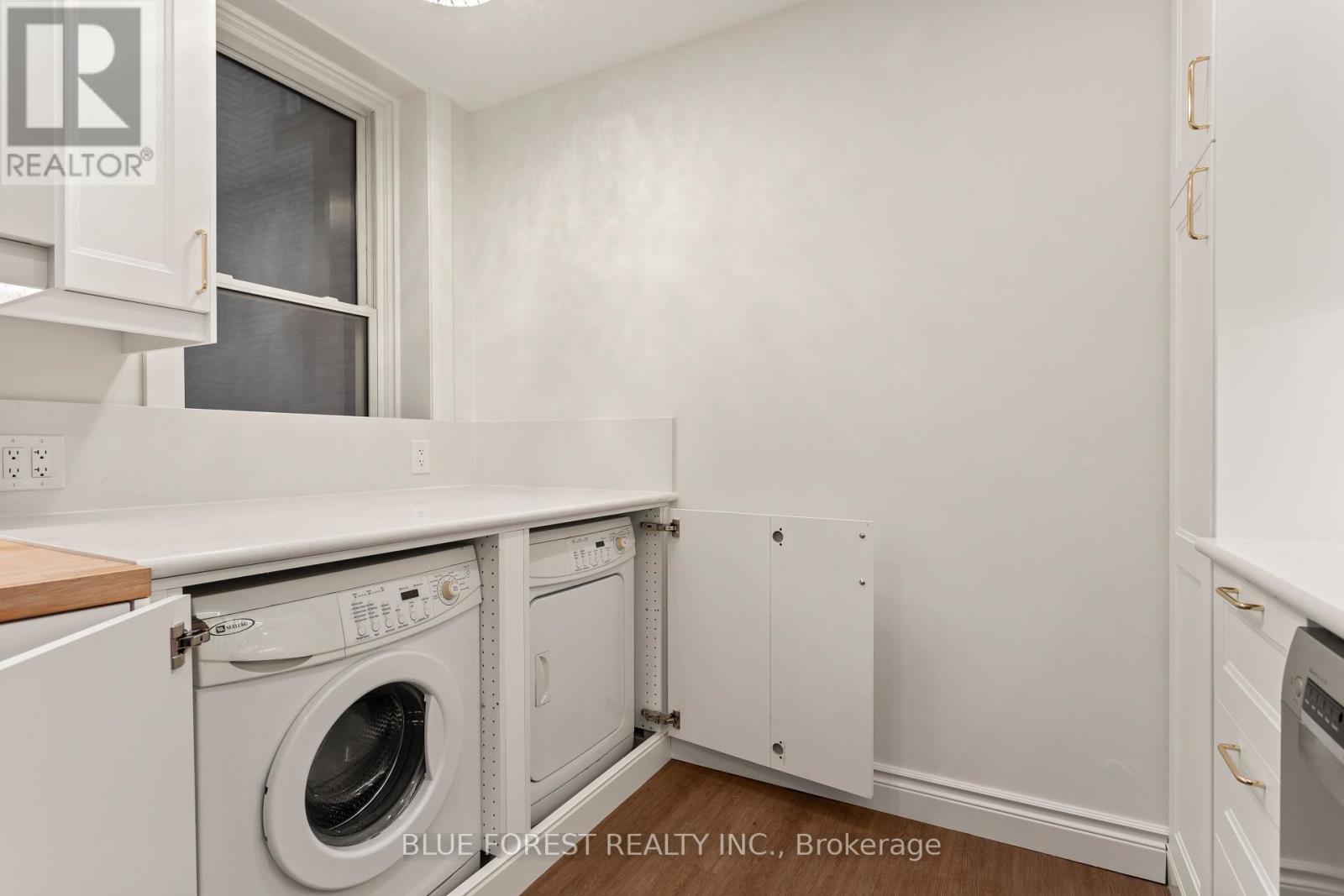 102 - 460 Wellington Street, London East (East F), ON - Indoor Photo Showing Laundry Room