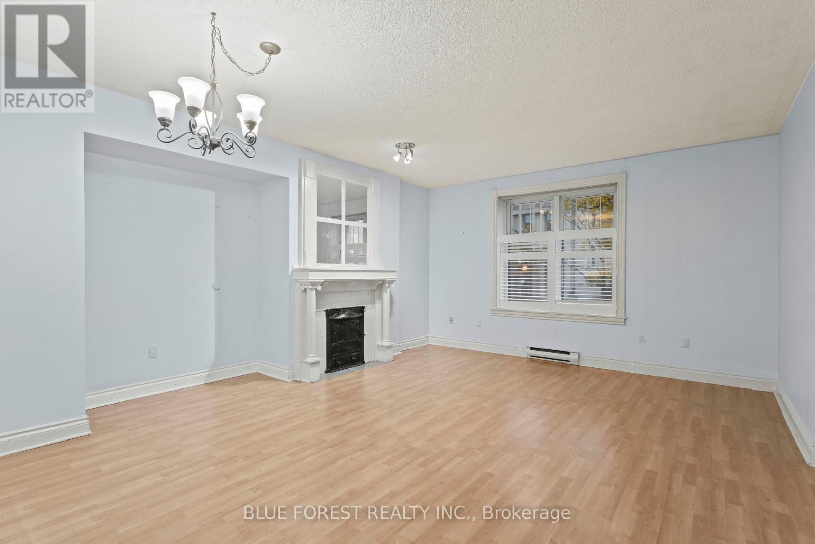 102 - 460 Wellington Street, London East (East F), ON - Indoor With Fireplace