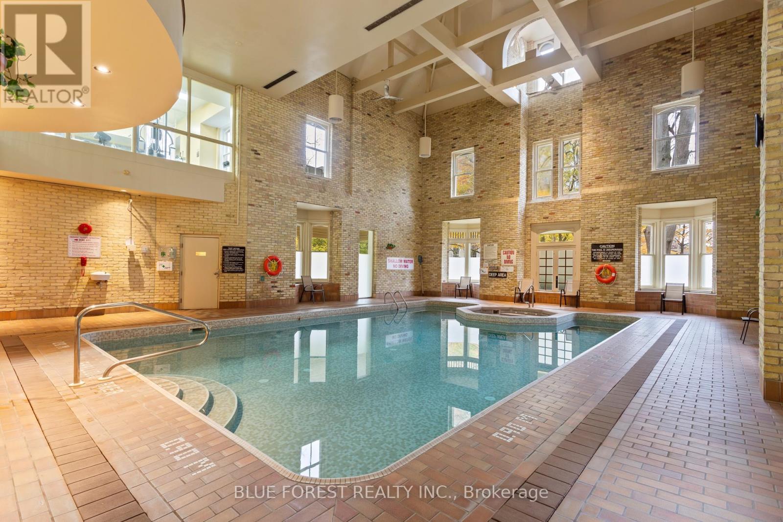 102 - 460 Wellington Street, London East (East F), ON - Indoor Photo Showing Other Room With In Ground Pool