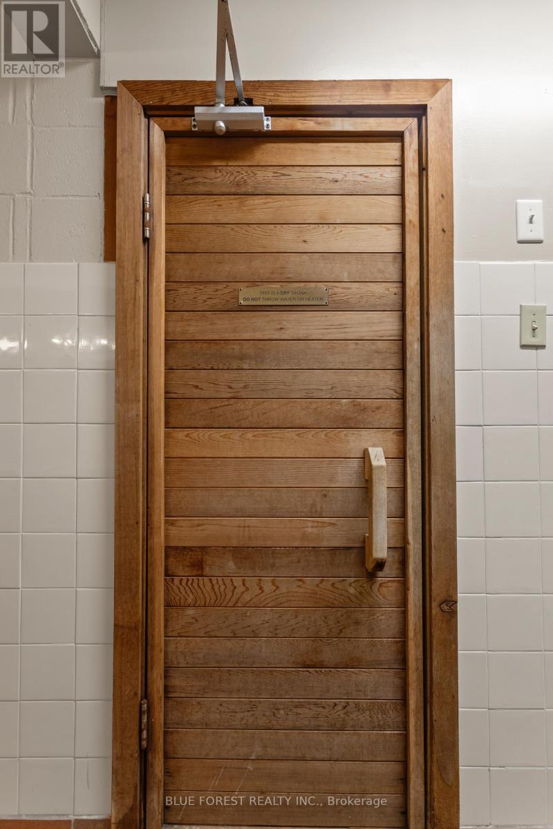 102 - 460 Wellington Street, London East (East F), ON - Indoor Photo Showing Other Room