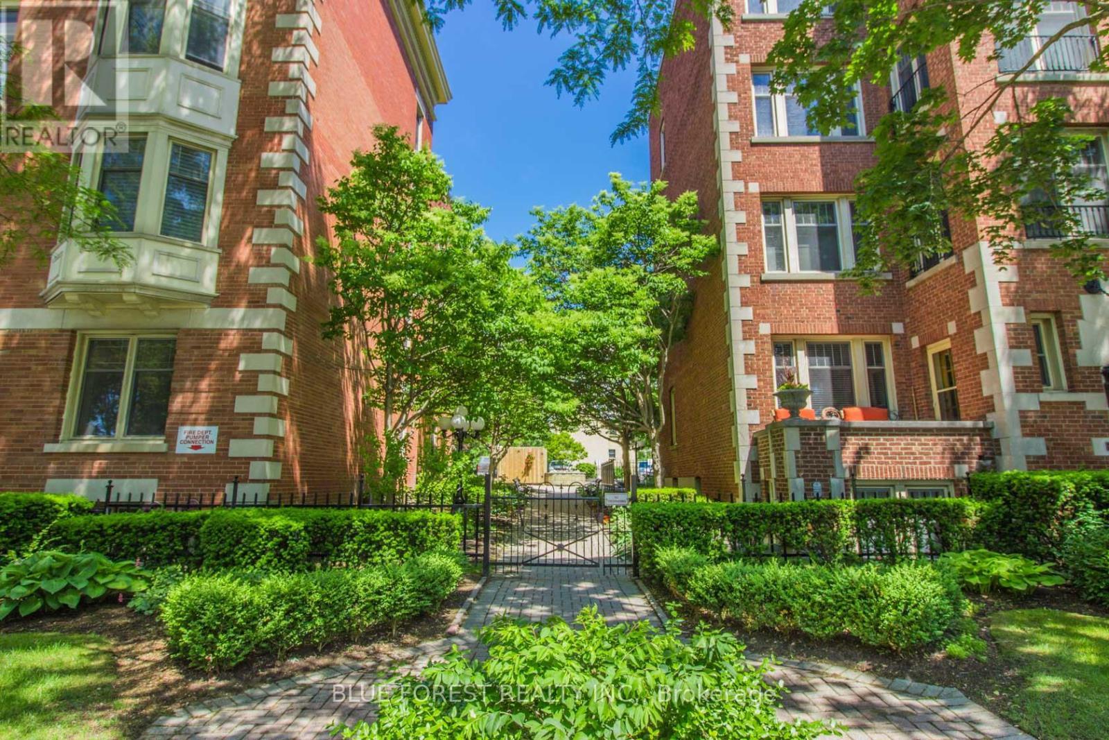 102 - 460 Wellington Street, London East (East F), ON - Outdoor With Facade