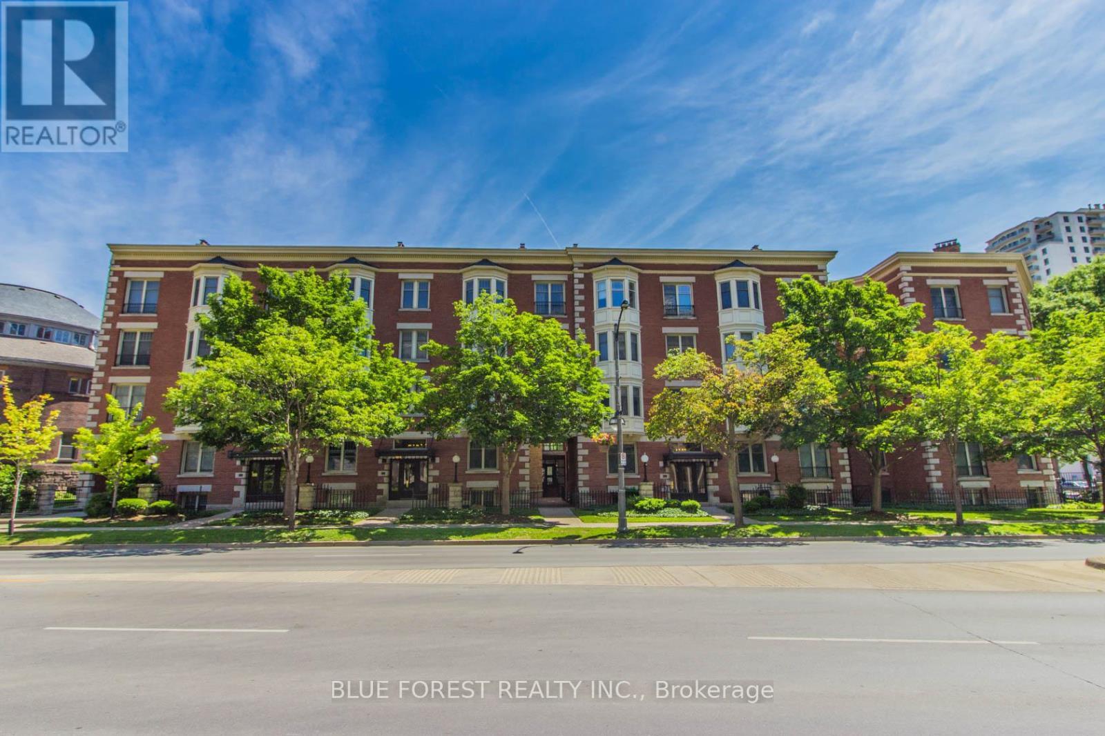 102 - 460 Wellington Street, London East (East F), ON - Outdoor With Facade