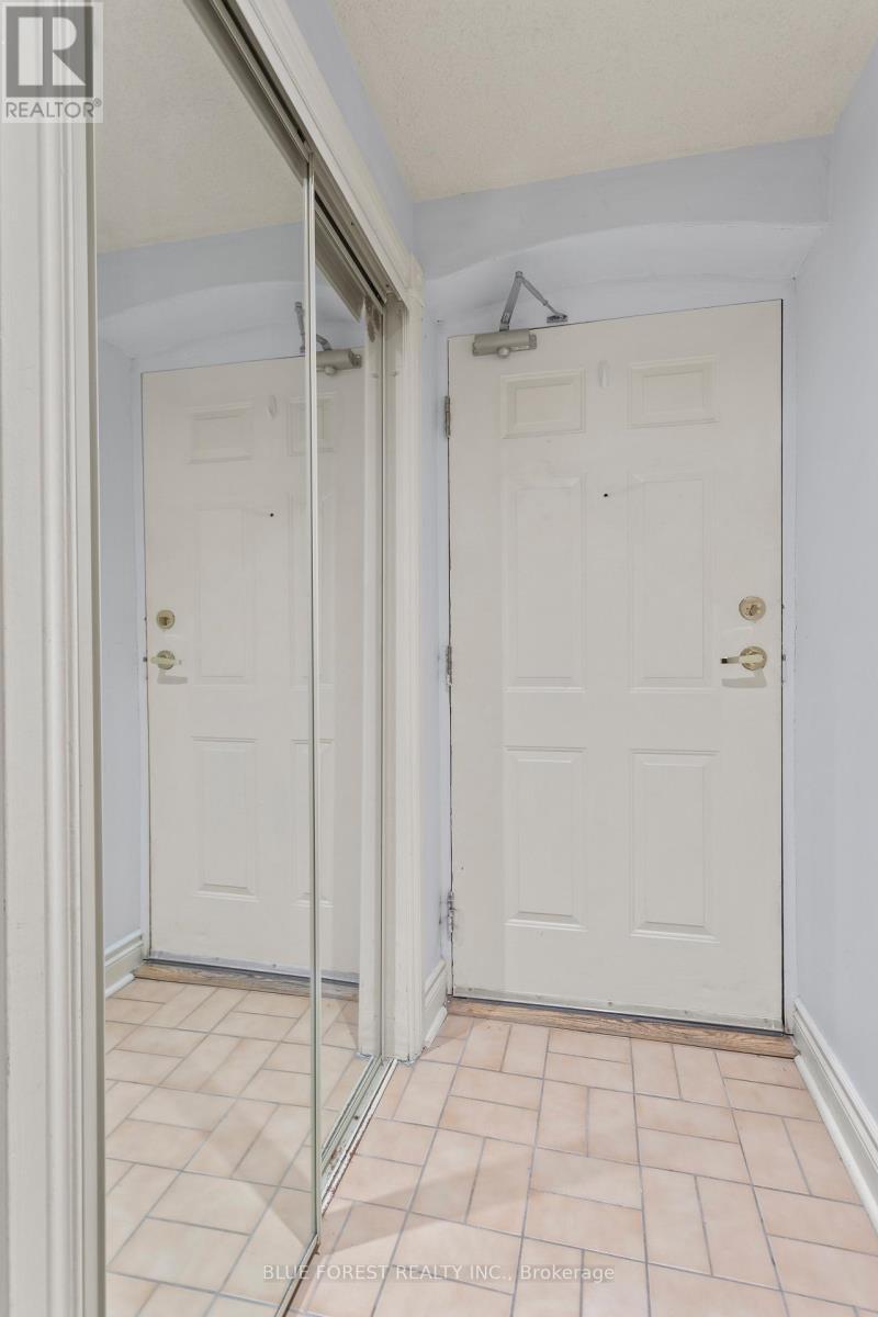 102 - 460 Wellington Street, London East (East F), ON - Indoor Photo Showing Other Room