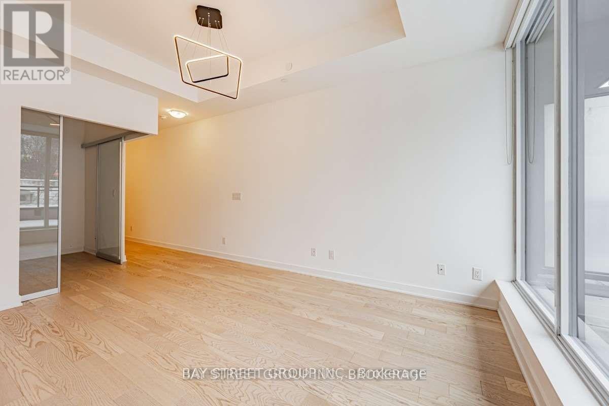 304 - 17 Dundonald Street, Toronto, ON - Indoor Photo Showing Other Room