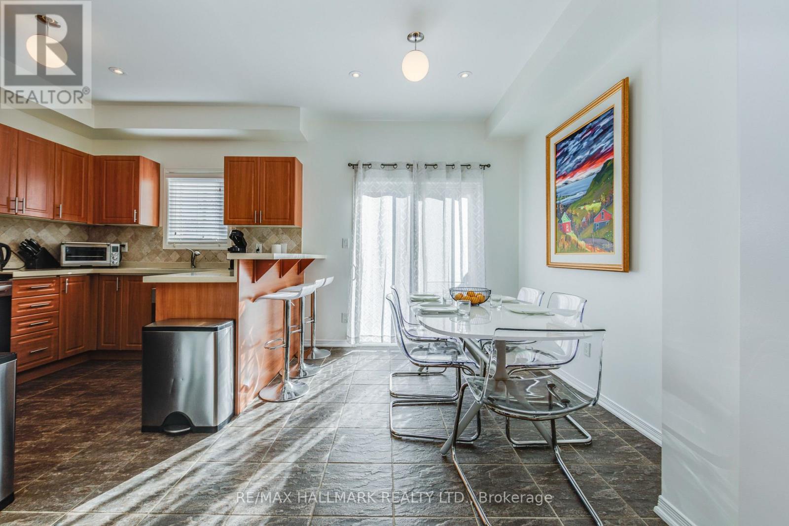 10 Filmic Lane, Toronto, ON - Indoor