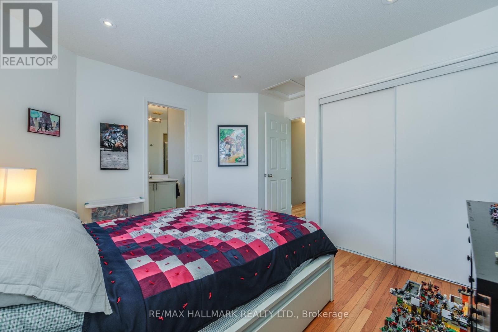 Bedroom 2 large closet - 10 Filmic Lane, Toronto, ON - Indoor Photo Showing Bedroom