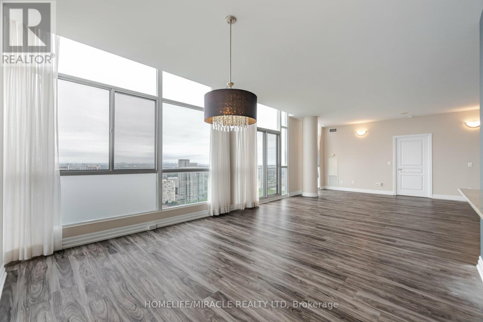 Ph2 - 225 Webb Drive, Mississauga, ON - Indoor