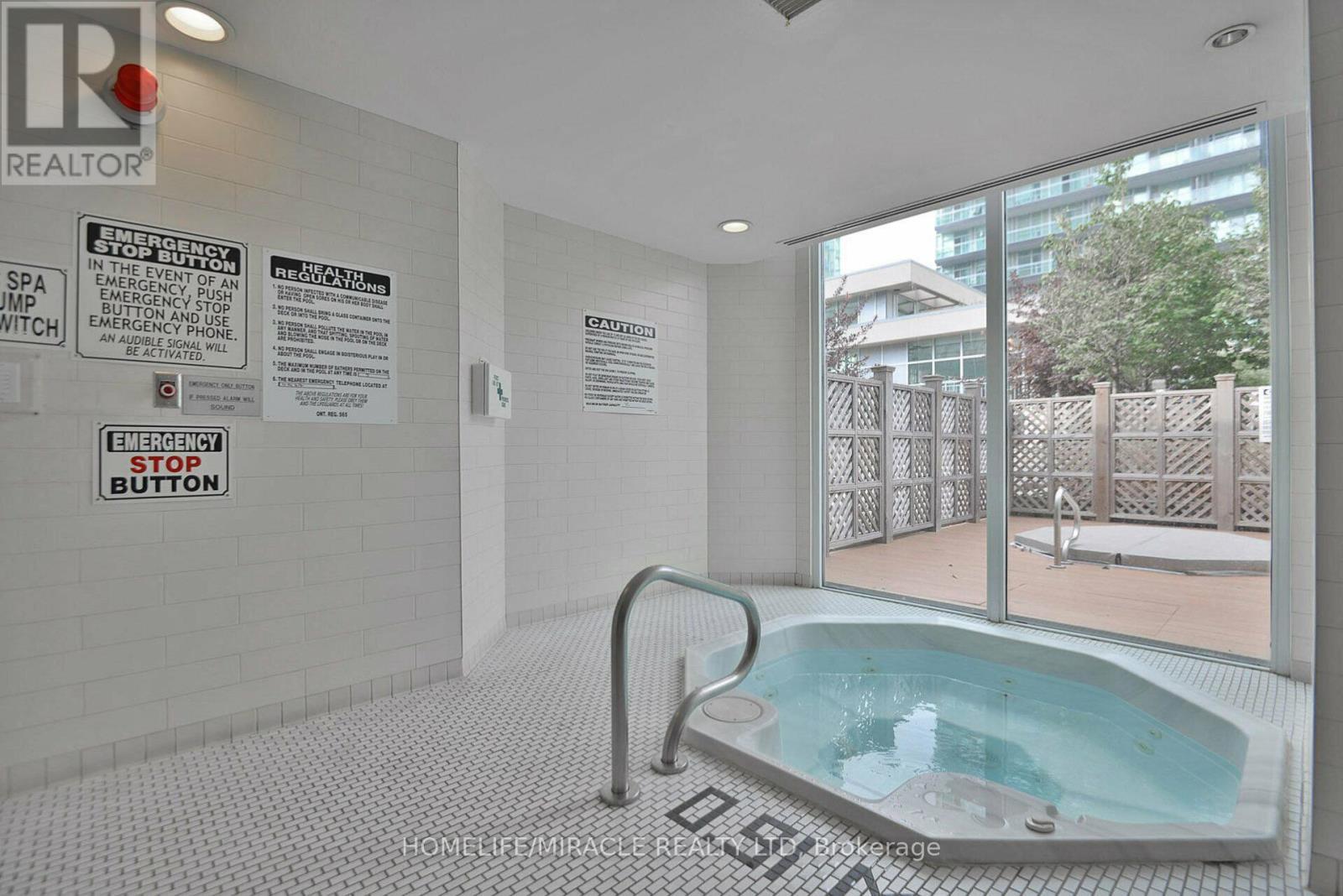 Ph2 - 225 Webb Drive, Mississauga, ON - Indoor