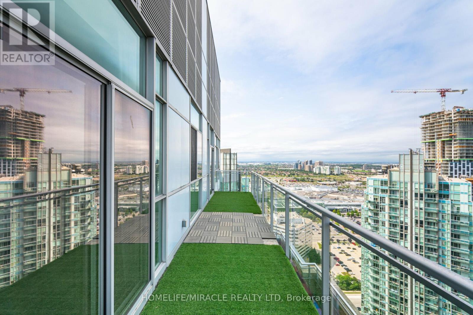 Ph2 - 225 Webb Drive, Mississauga, ON - Outdoor With Balcony With View With Exterior