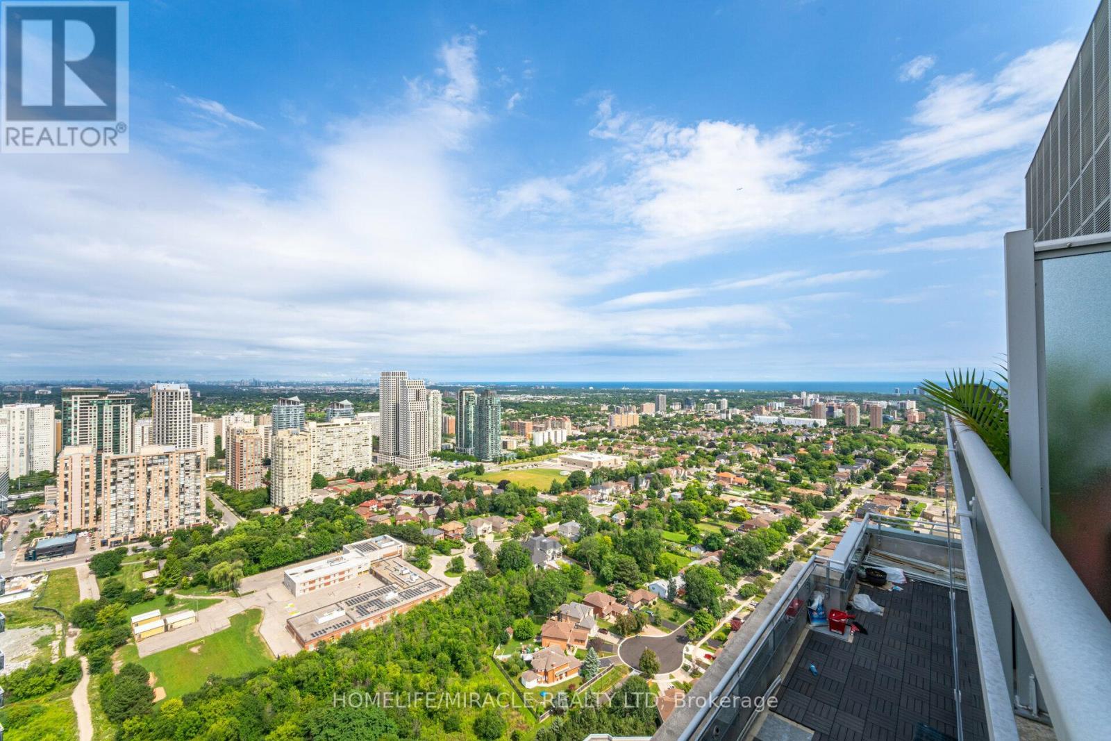 Ph2 - 225 Webb Drive, Mississauga, ON - Outdoor With View