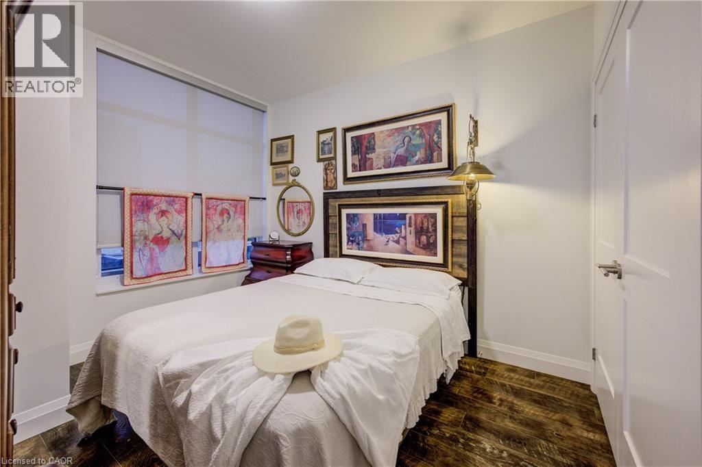 399 Queen Street S Unit# 417, Kitchener, ON - Indoor Photo Showing Bedroom