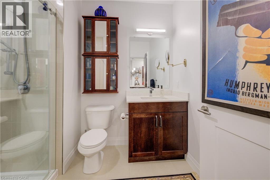 399 Queen Street S Unit# 417, Kitchener, ON - Indoor Photo Showing Bathroom