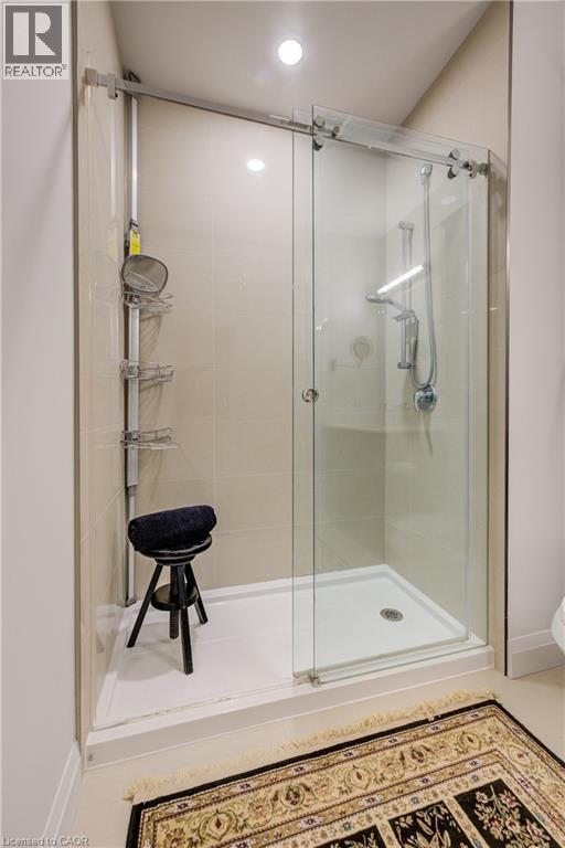 399 Queen Street S Unit# 417, Kitchener, ON - Indoor Photo Showing Bathroom