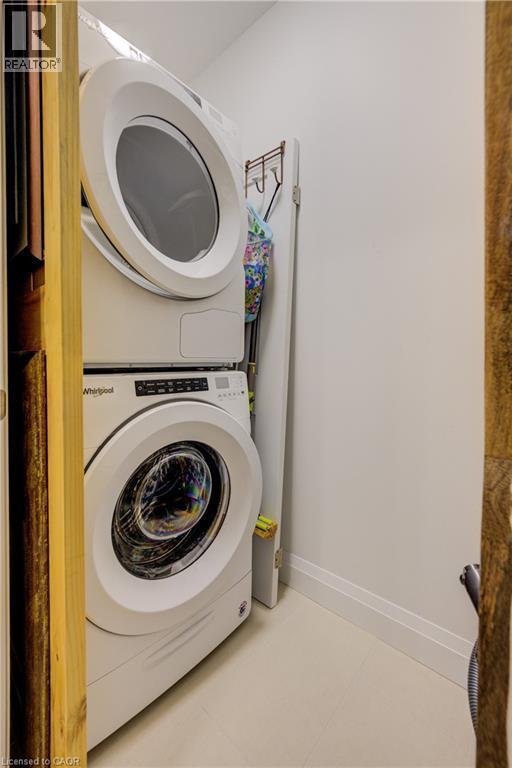 399 Queen Street S Unit# 417, Kitchener, ON - Indoor Photo Showing Laundry Room