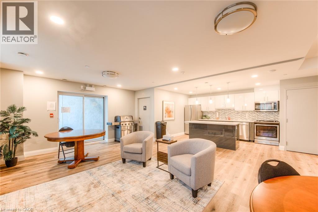 399 Queen Street S Unit# 417, Kitchener, ON - Indoor