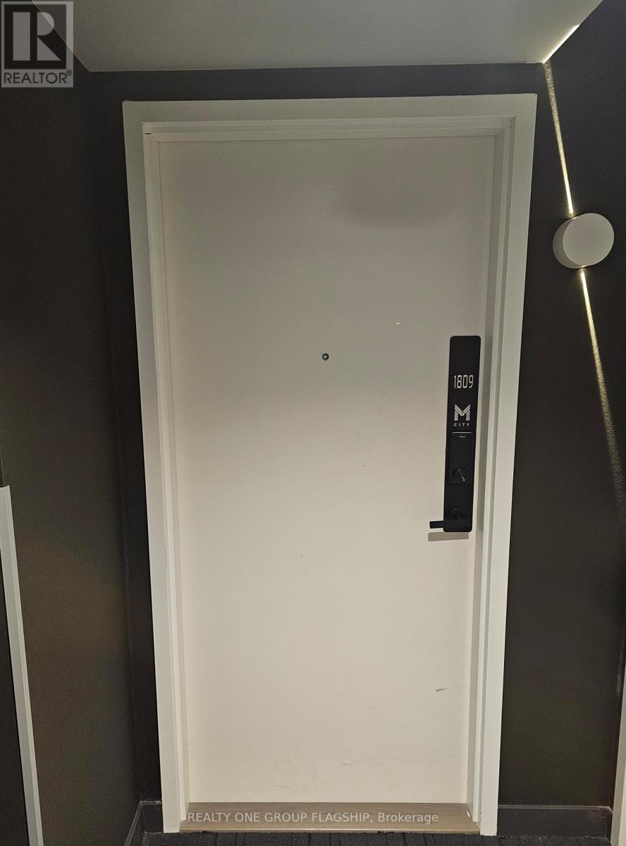 1809 - 3883 Quartz Road, Mississauga, ON - Indoor Photo Showing Other Room