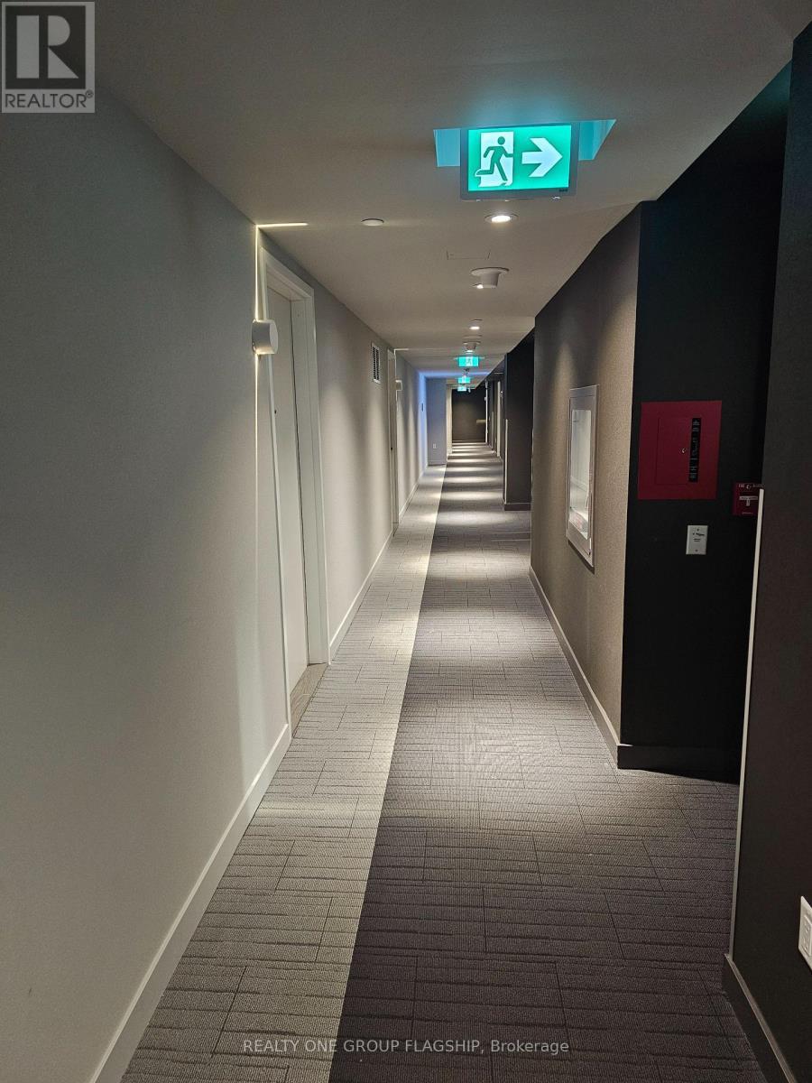 1809 - 3883 Quartz Road, Mississauga, ON - Indoor Photo Showing Other Room