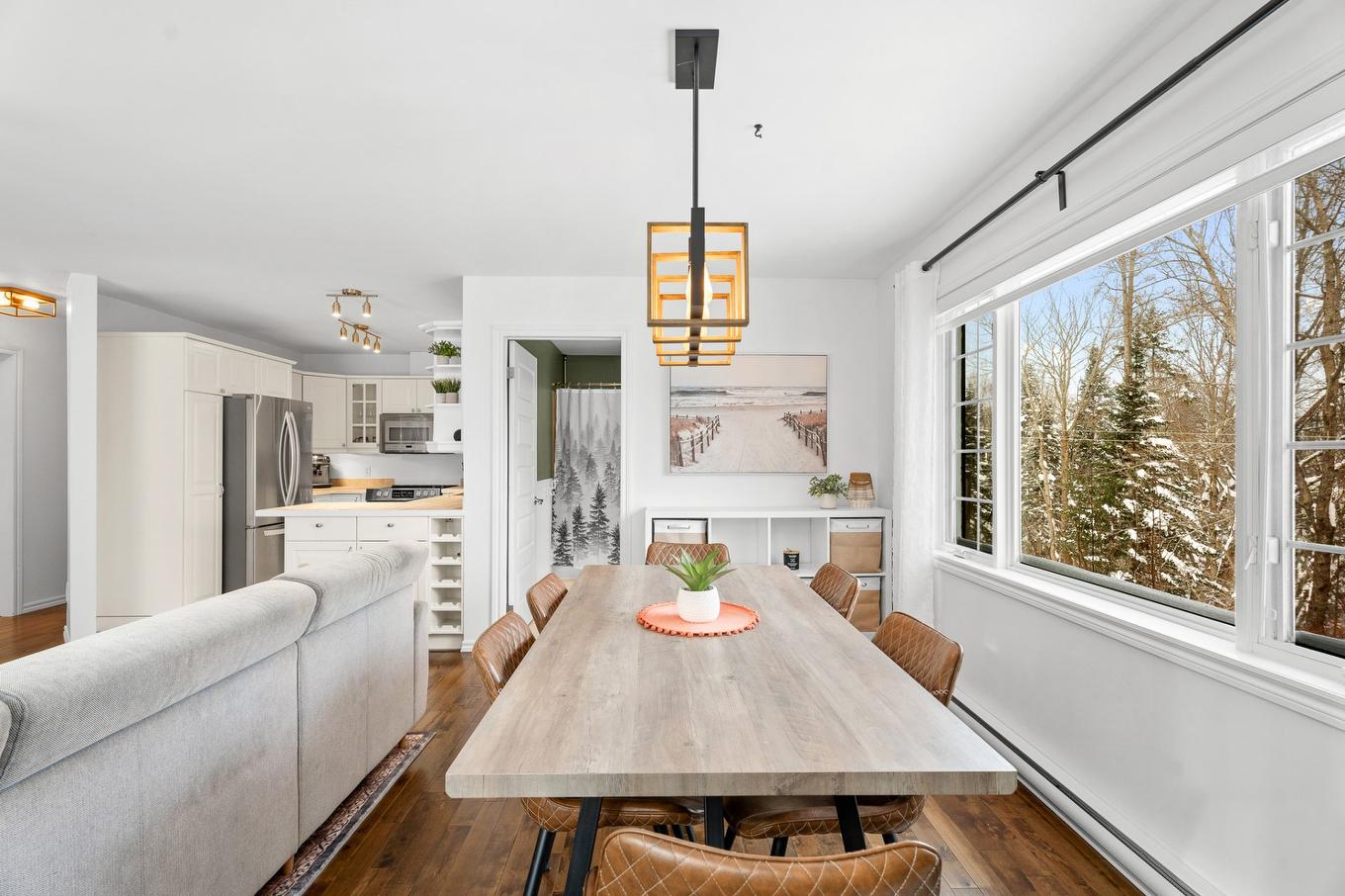 Dining room - 1393 Rue Des Tulipes, Sainte-Agathe-Des-Monts, QC - Indoor Photo Showing Dining Room