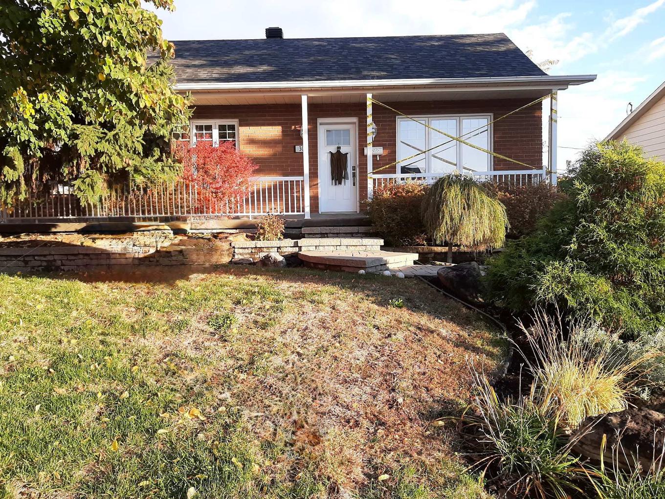 Workshop - 30 Rue Jolicoeur, Repentigny (Repentigny), QC - Outdoor With Deck Patio Veranda