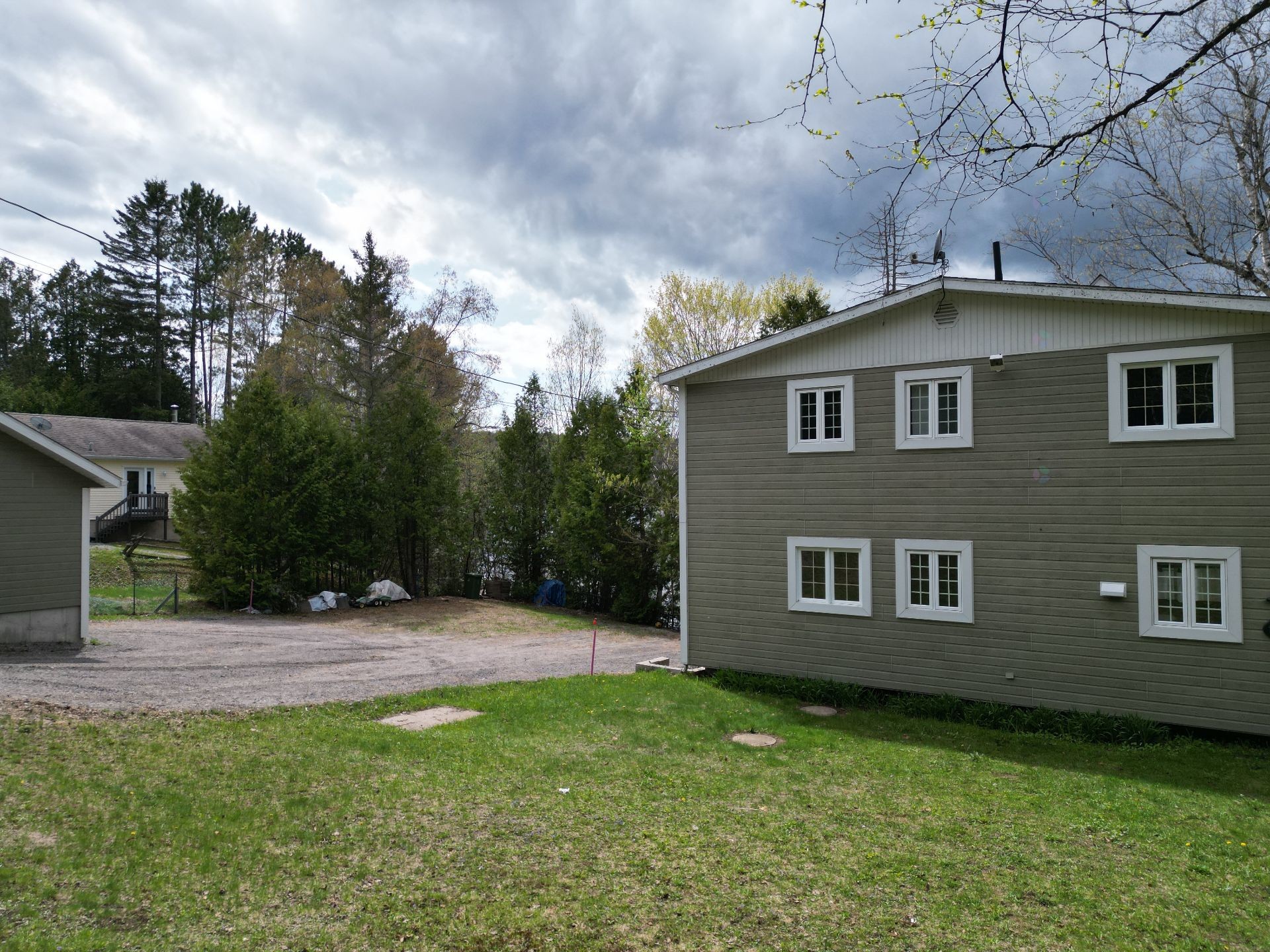Courtyard - 13134 Ch. Du Lac-Labelle, Labelle, QC - Outdoor