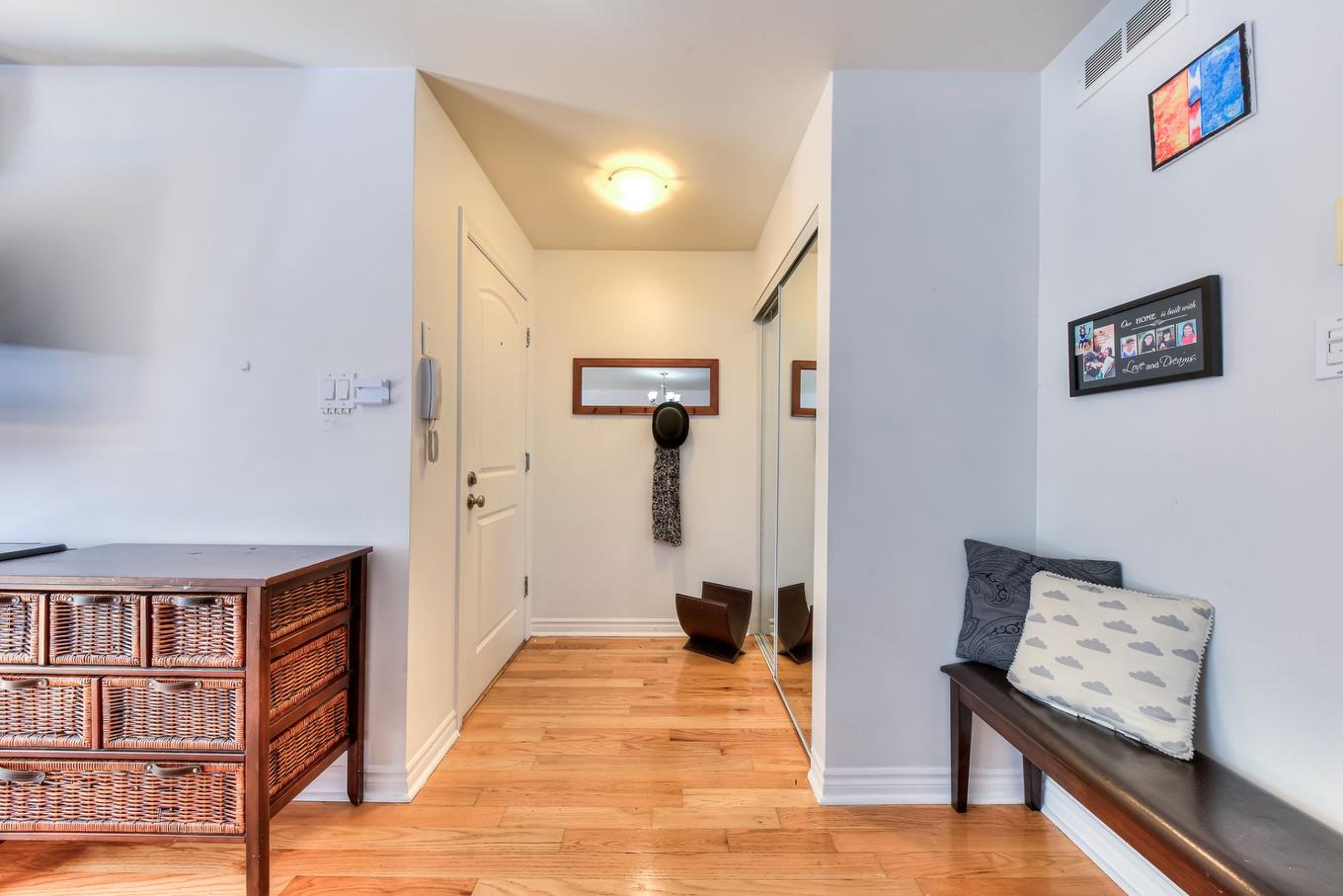 Hall d'entrée/Vestibule - 103-17775 Boul. De Pierrefonds, Montréal (Pierrefonds-Roxboro), QC - Indoor Photo Showing Other Room