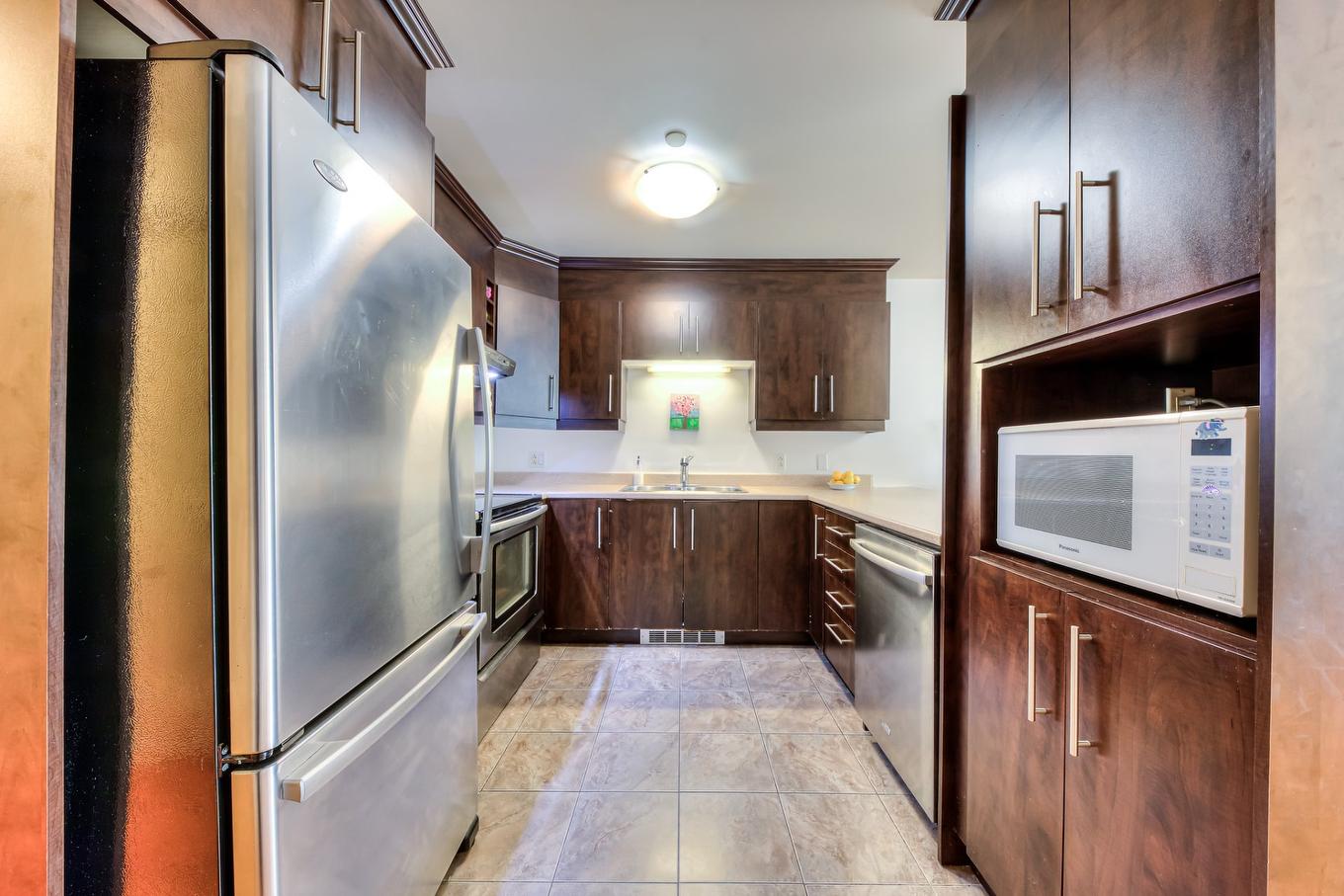 Cuisine - 103-17775 Boul. De Pierrefonds, Montréal (Pierrefonds-Roxboro), QC - Indoor Photo Showing Kitchen With Double Sink