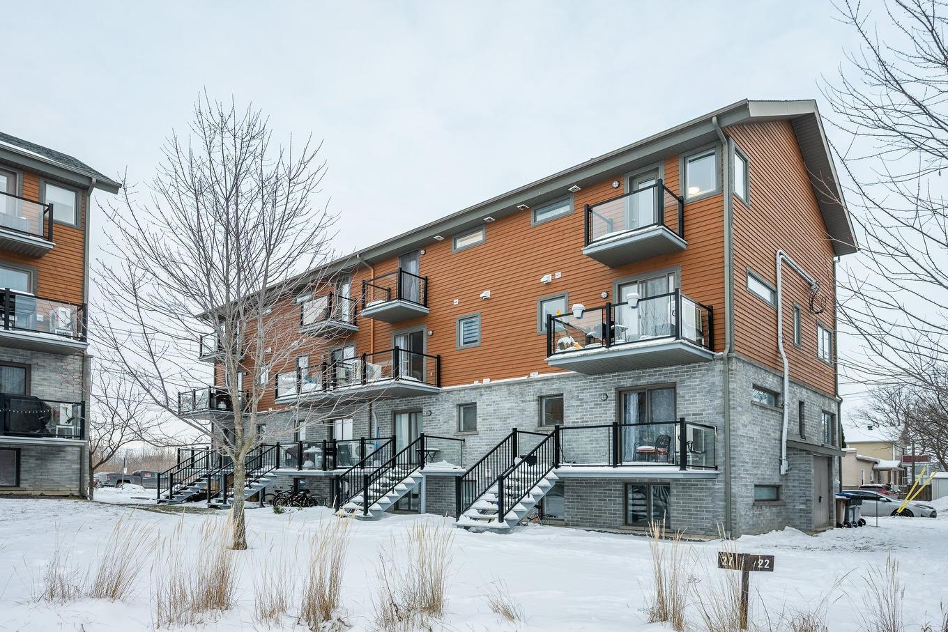 Back facade - 201-169 Rue St-Georges, Saint-Jean-Sur-Richelieu, QC - Outdoor