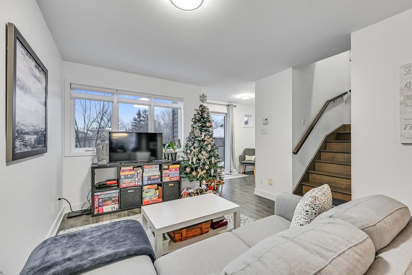 Living room - 201-169 Rue St-Georges, Saint-Jean-Sur-Richelieu, QC - Indoor Photo Showing Living Room